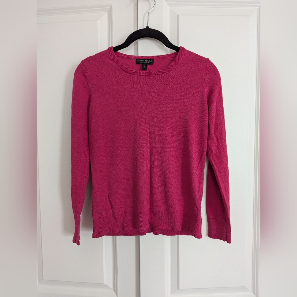 Banana Republic pink fuschia silk cashmere sweater